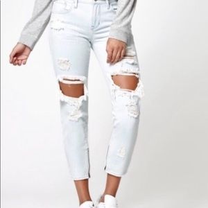 Kendall & Kylie very distressed mom jeans